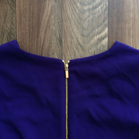 Tahari by Arthur Levine Bell Sleeve Shift V Neck - Picture 8 of 9